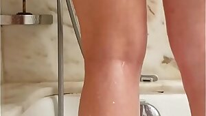 My Girlfriend 23 Year Old Fingering Her Pussy In Bath - Spying Her Scrubbing Her Tight Pussy And Ass
